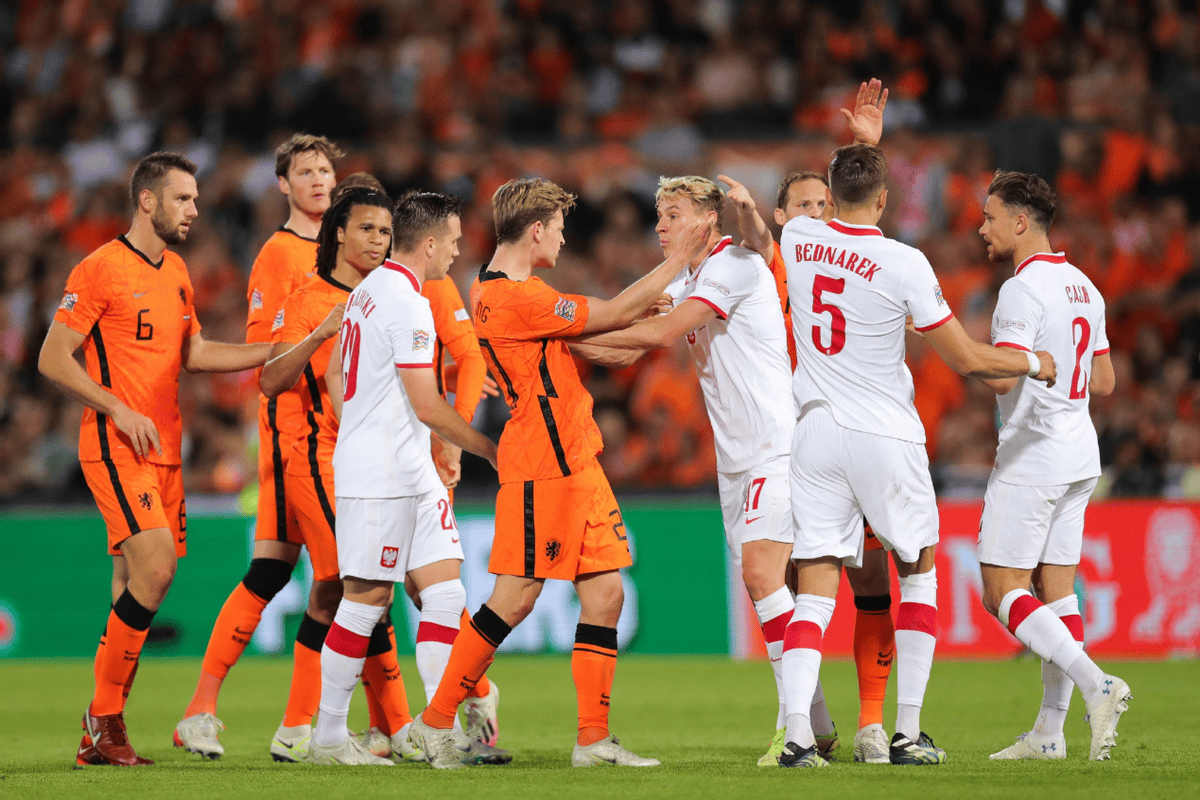 荷兰队即将与土耳其展开激烈对决的简单介绍