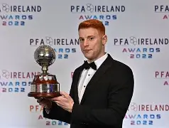 爱尔兰队奋勇争先，冲顶晋级榜首目标的简单介绍