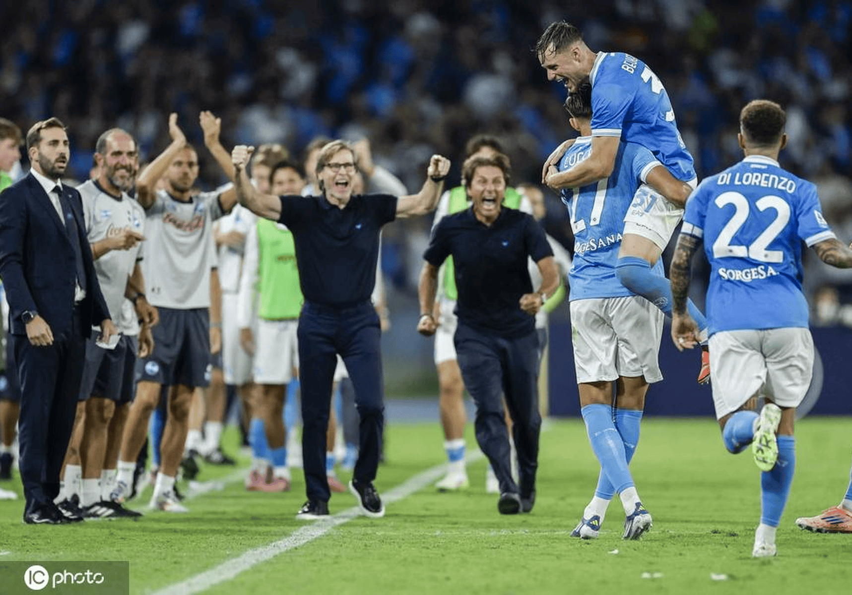 那不勒斯客场战胜联盟，继续领跑的简单介绍